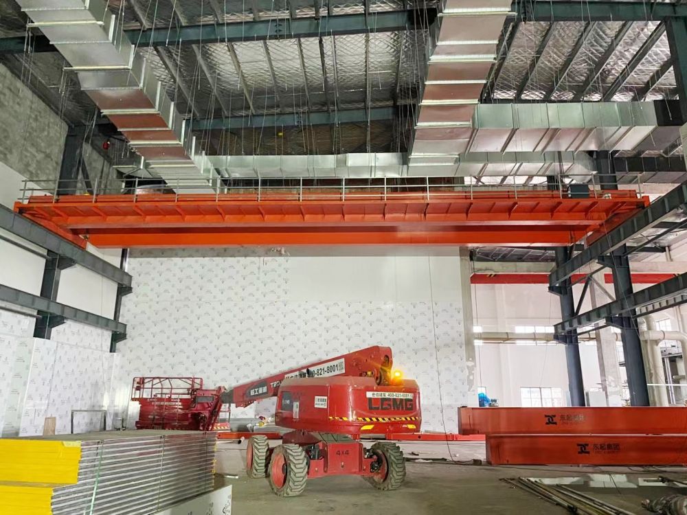 歐式歐標(biāo)起重機(jī)、新型電動(dòng)葫蘆雙梁橋式起重機(jī)、天車、吊機(jī)