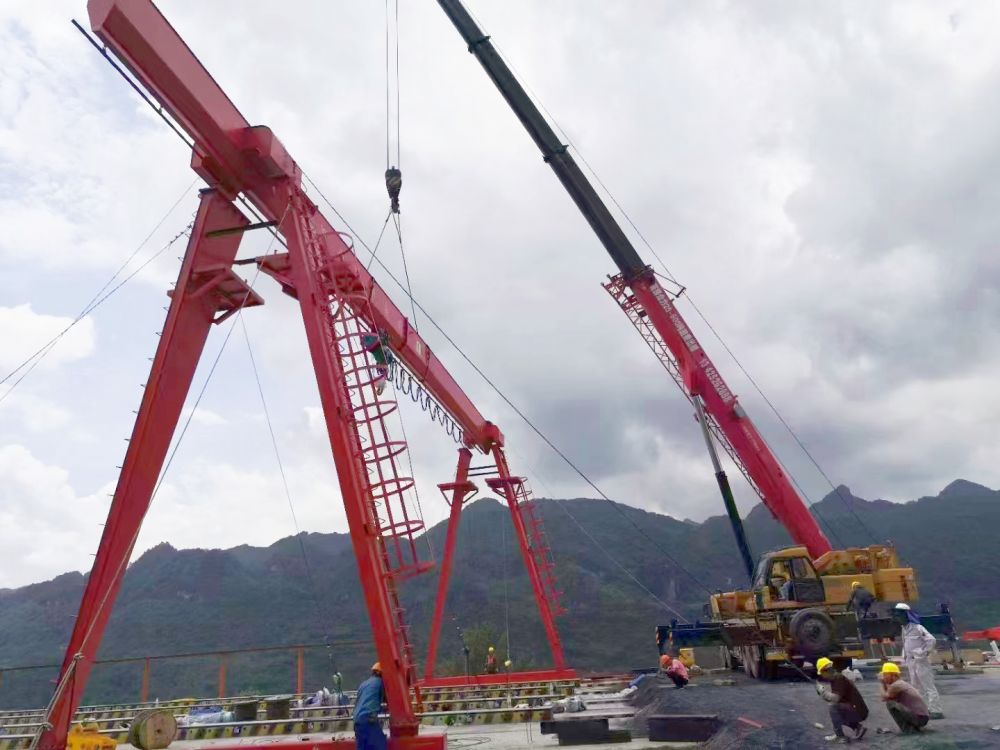 山西運城龍門吊廠家、型號參數、價格、單梁門式起重機生制造安裝維修
