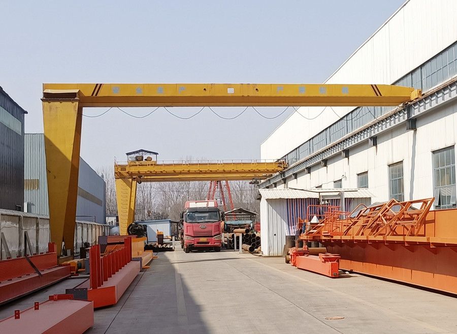 天津龍門吊、河南龍門吊生產(chǎn)廠家、MHB型、MGB型半腿門式起重機