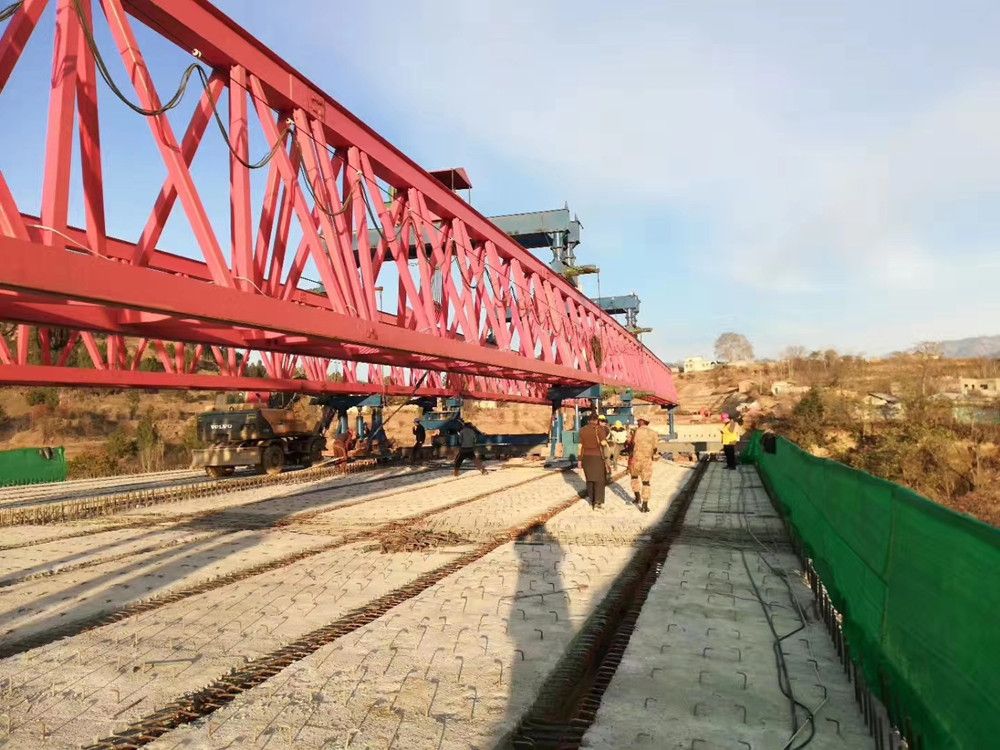 公路鐵路架橋機、架橋機出口