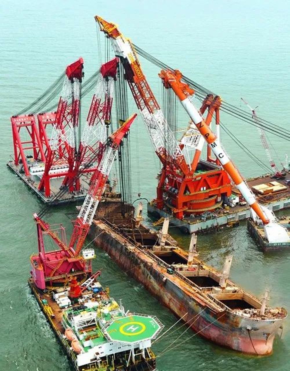 起重作業船.jpg