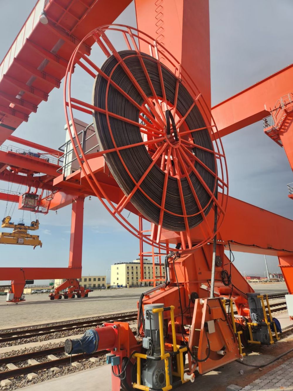 龍門吊、港機、門式起重機電纜卷筒型號規(guī)格、技術(shù)參數(shù)