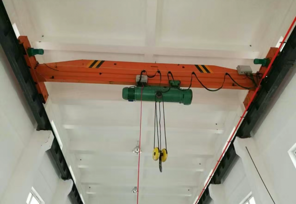 電動(dòng)橋式天車、行車、LDA型電動(dòng)單梁起重機(jī)