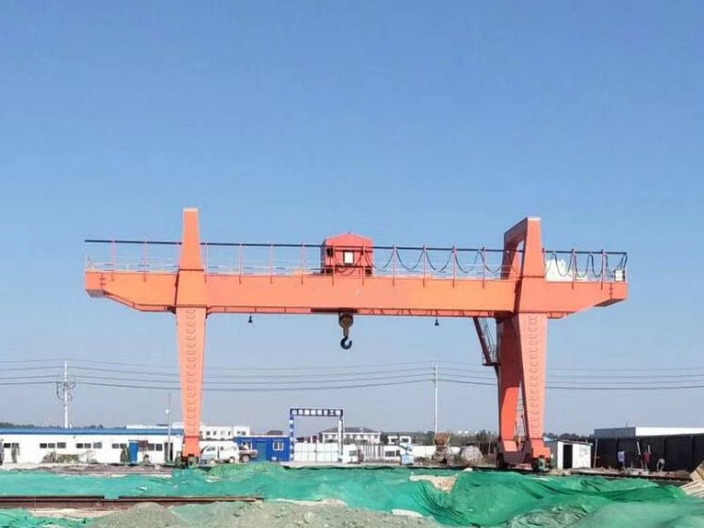 MG型電動(dòng)雙梁門(mén)式起重機(jī)、雙梁龍門(mén)吊型號(hào)規(guī)格、技術(shù)參數(shù)、價(jià)格